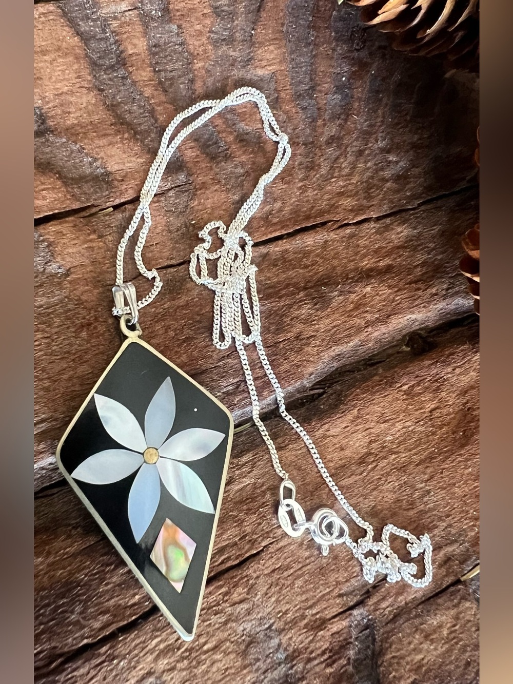 Mexico Alpaca Pendant & New Silver Curb Chain Necklace Abalone MOP Flioral